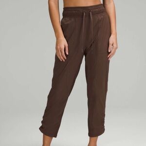 NWT Lululemon Dance Studio Mid-Rise Cropped Pant Java Size 6